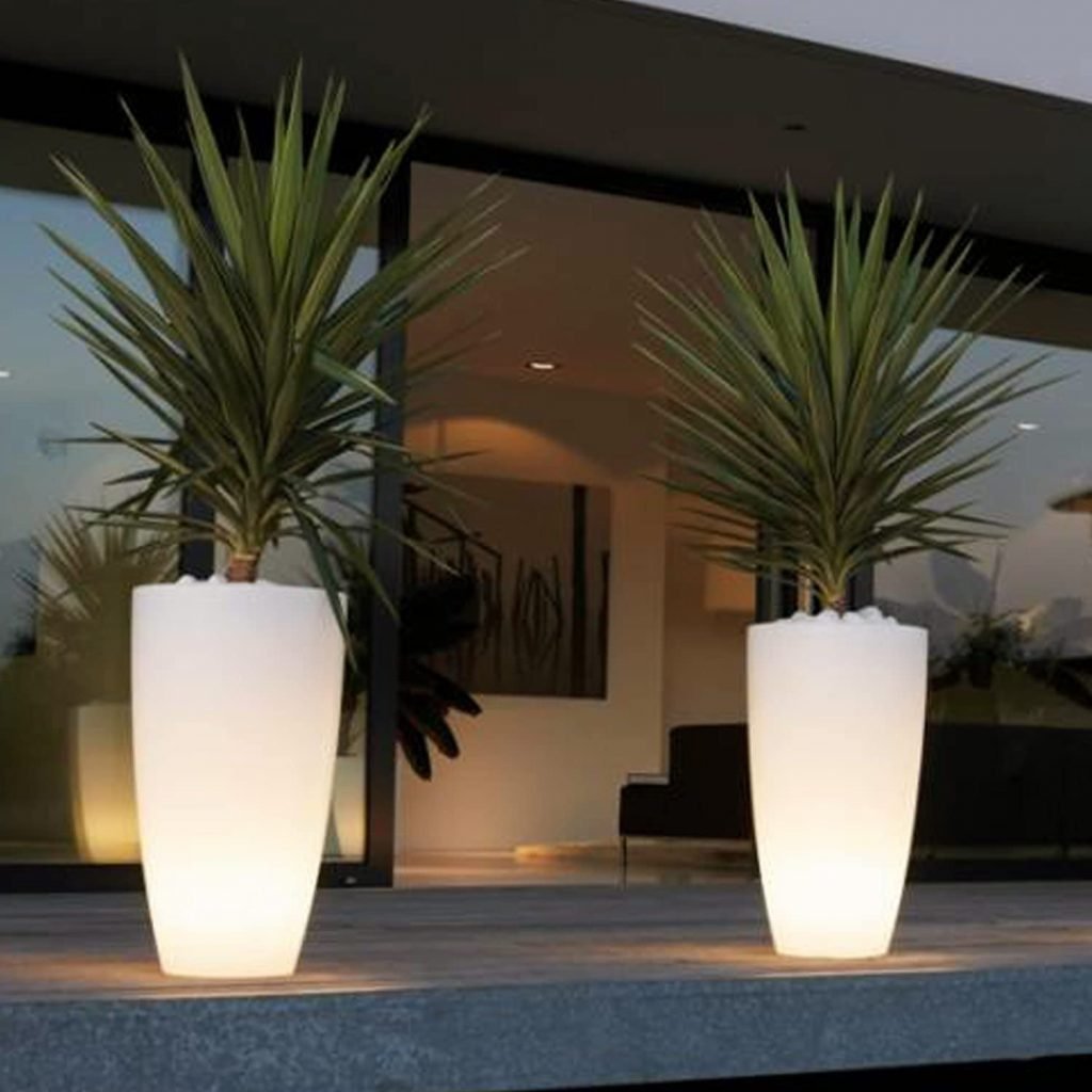 comprar macetero grande con luz